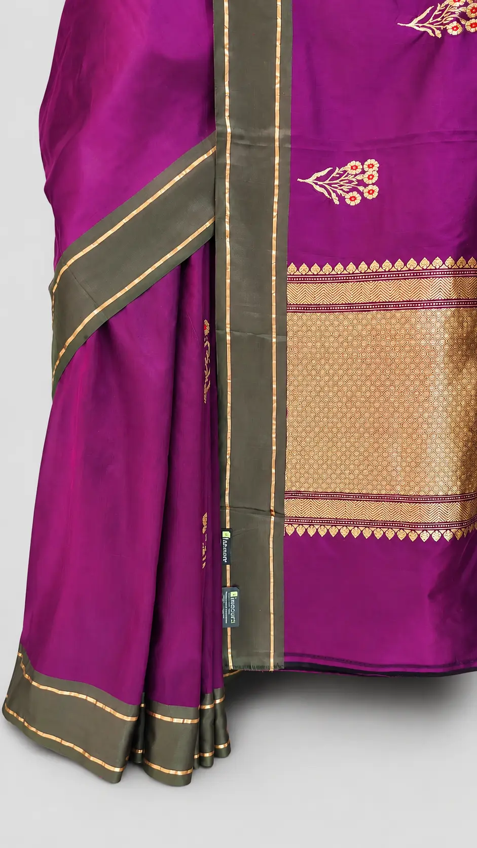 Embellished, Embroidered Bollywood
                                    Organza Saree (Green)