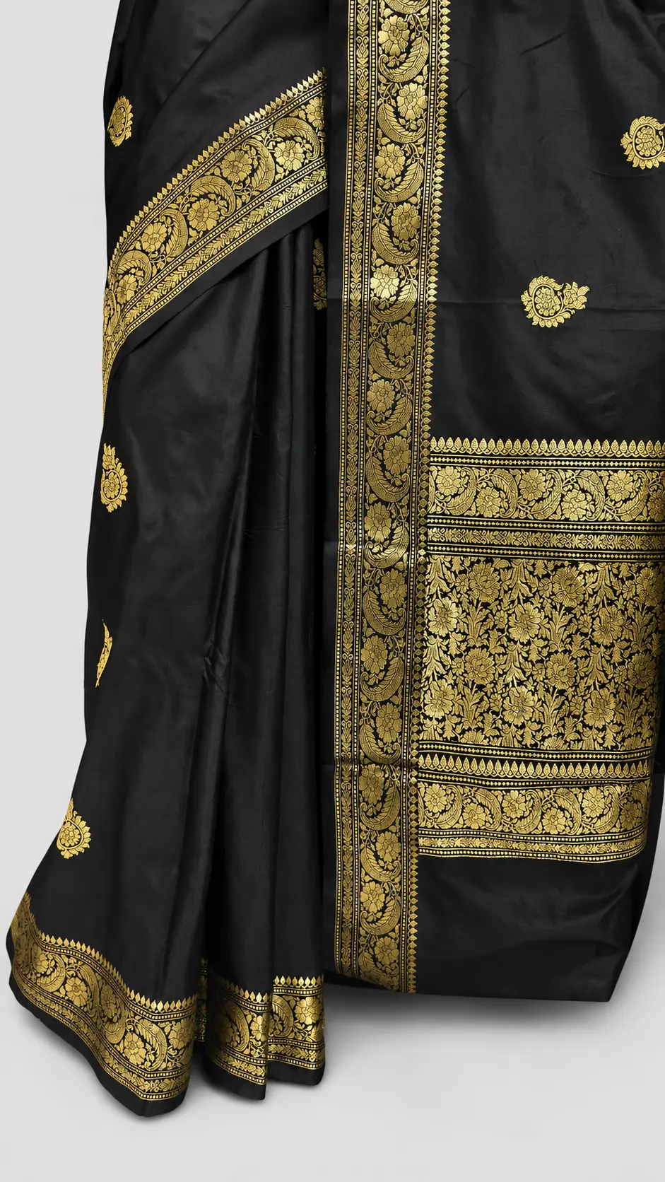 Embellished, Embroidered Bollywood
                                    Organza Saree (Green)