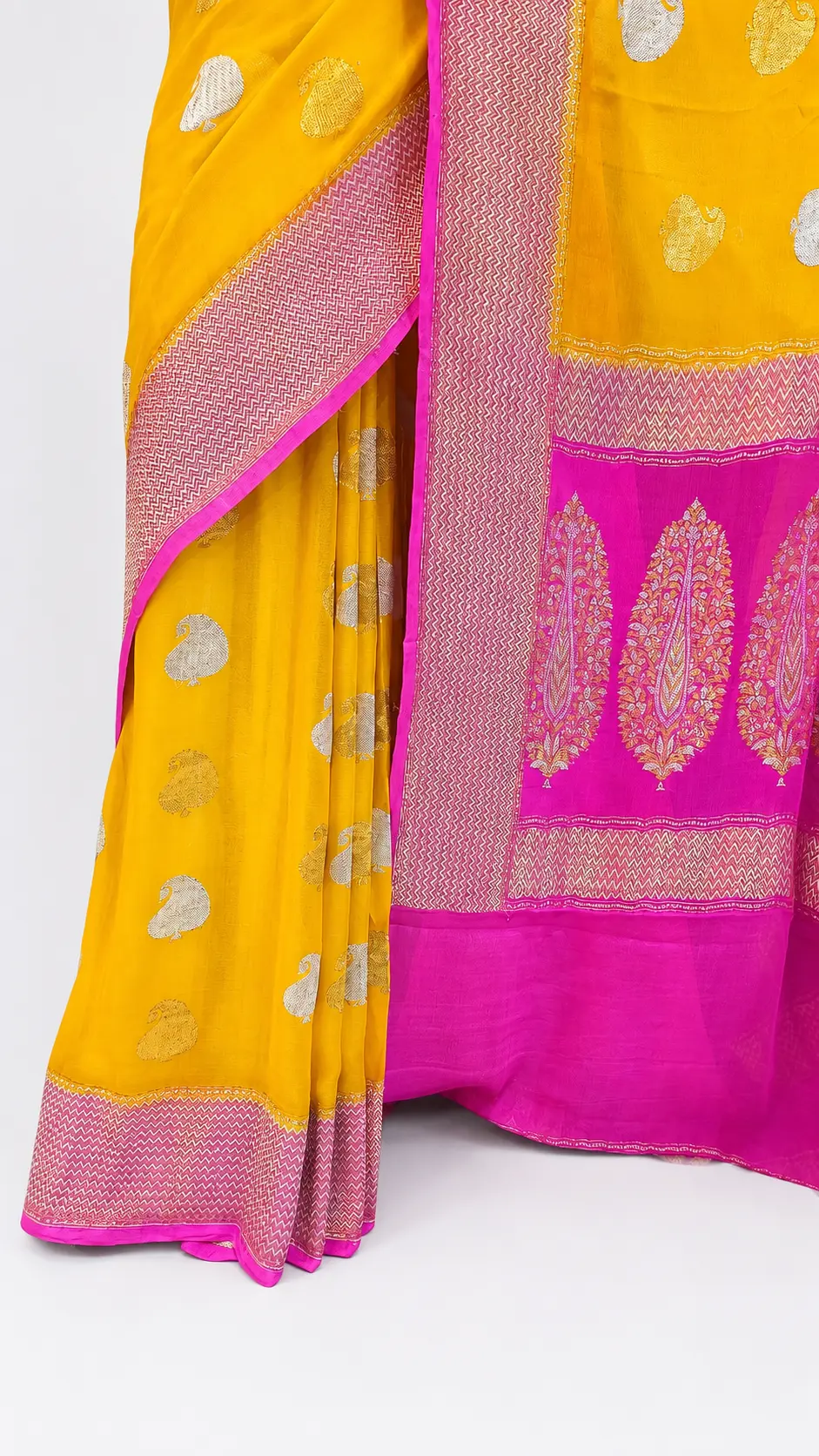 Embellished, Embroidered Bollywood
                                    Organza Saree (Green)