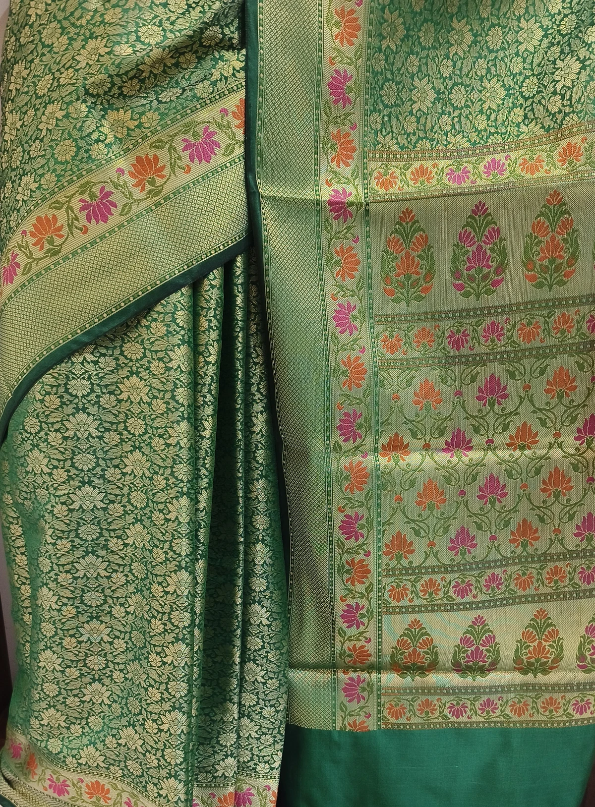 Embellished, Embroidered Bollywood
                                    Organza Saree (Green)